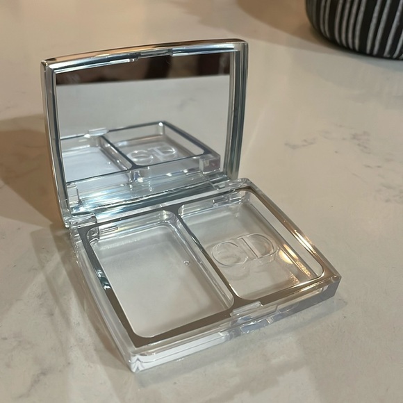 - 🌺New  Christian Dior Compact Mirror and Carry pill Case - Picture 7 of 15